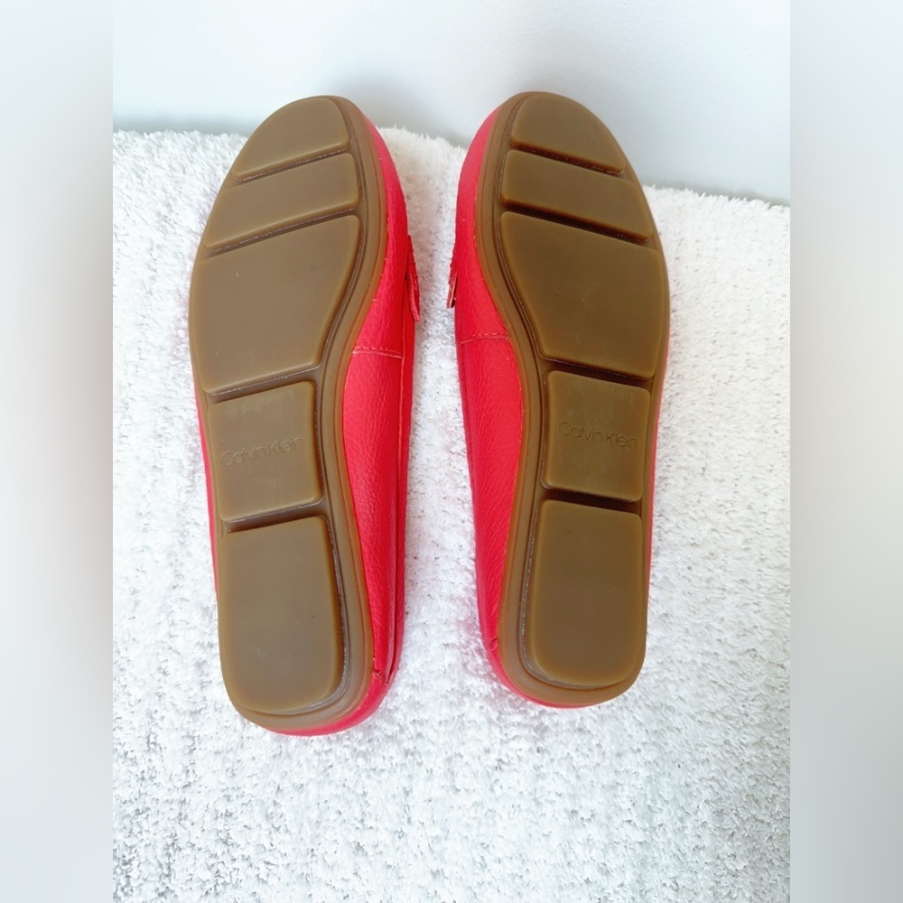 NWOT Calvin Klein  Coral Flats with Gold Accent - Picture 7 of 7